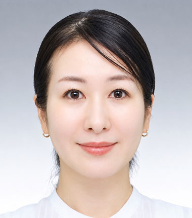 医師 佐藤 あゆみ 写真